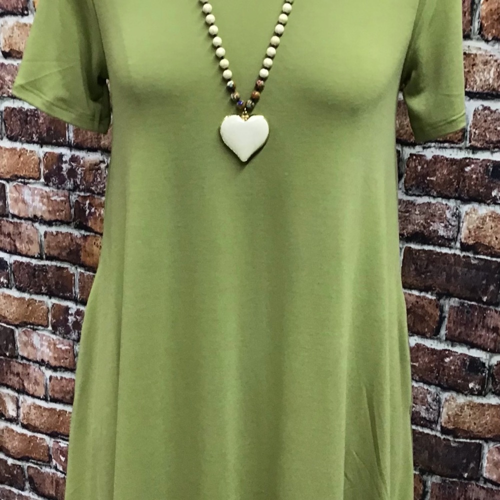 Green pocket dress